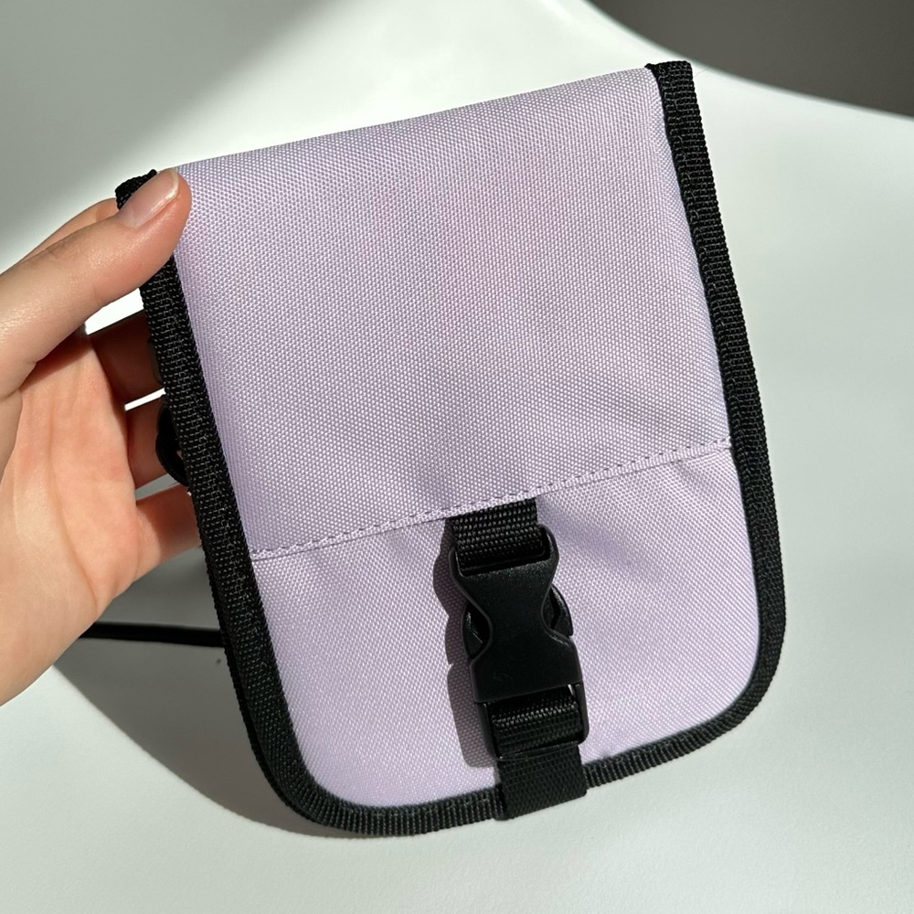 Lilac buckle Crossbody Bag - Picture 4 of 8